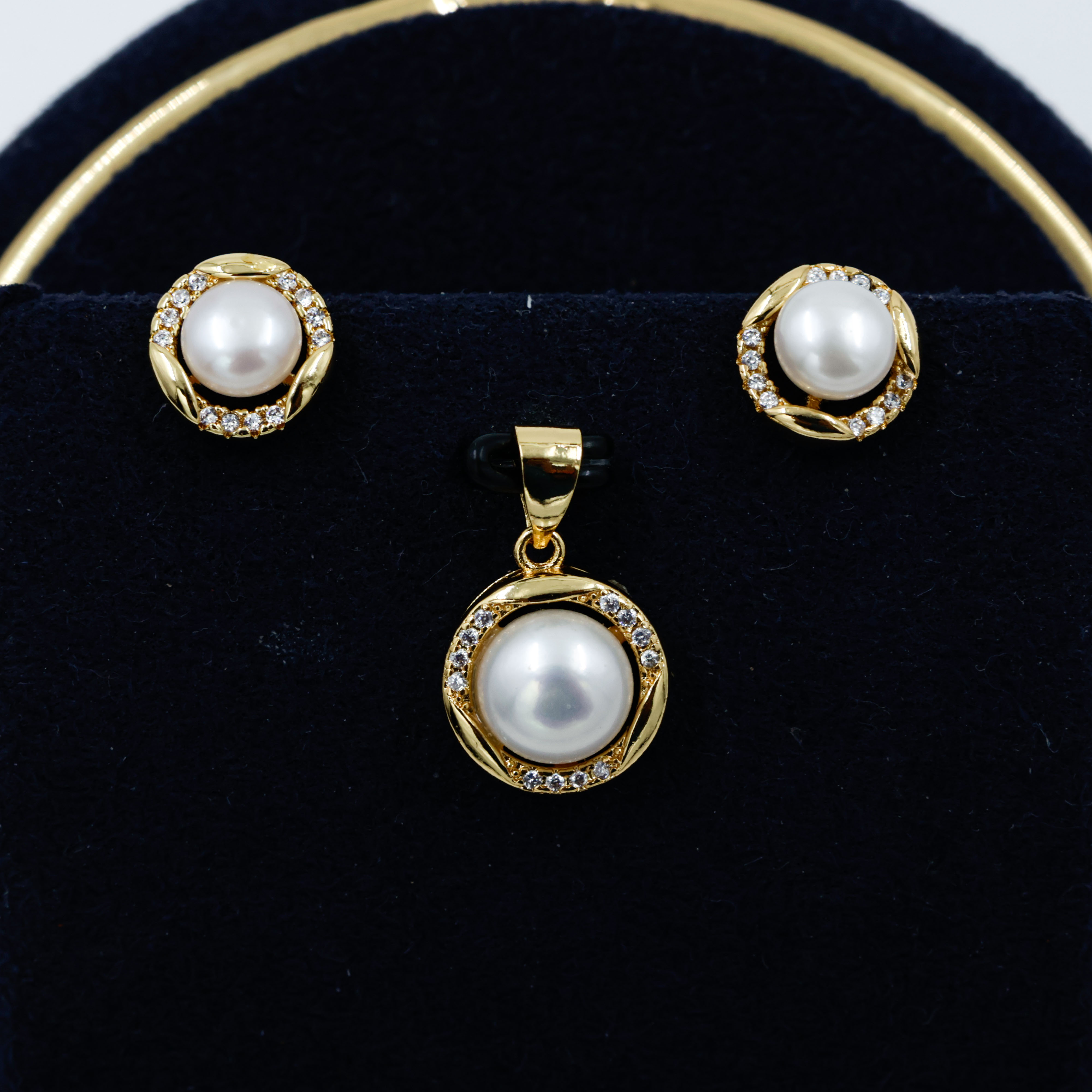 Pearl Pendant Set Without Chain
